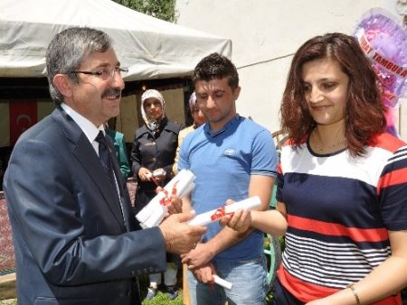 Zile'de yeni kasiyerler kursla yetişti