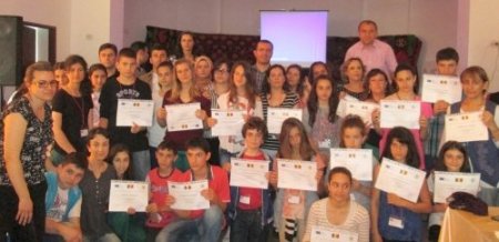 Zileli 12 ilkokul öğrencisi Romanya'ya gitti