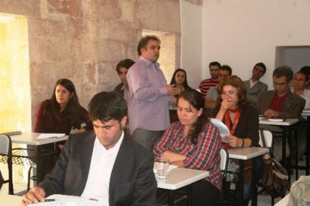 Zinciriye Medresesi'nde Kürtçe Eğitim Resmen Başladı