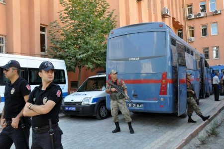 Zirve davası başladı, Hurşit Tolon gelmedi