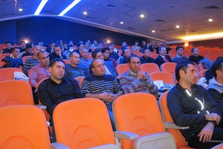 Zirve Gençlik, beden eğitimi öğretmenlerini bir araya getirdi