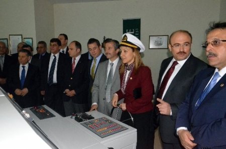 Zirve Üniversitesi Mühendislik Fakültesi Bilal Kara Eğitim Binası hizmete açıldı