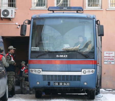 Zirve Yayınevi Davası'nda sanıktan mahkeme başkanına: Kafana sıkacağım