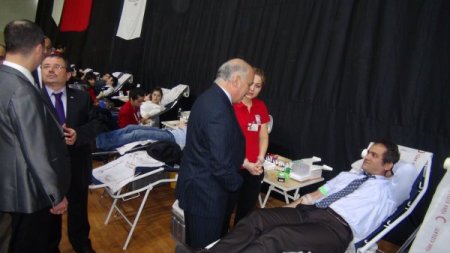 Zkü'nün 'Sizleri Unutmadık' Kan Kampanyasına Öğrencilerden Büyük İlgi