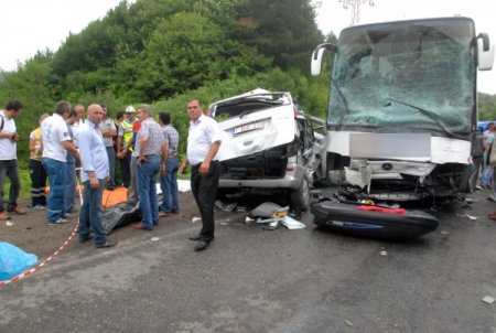 Zonguldak-ereğli Karayolunda Kaza: 3 Ölü, 13 Yaralı (2)