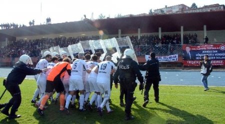 Zonguldak Kömürspor maçında olaylar çıktı