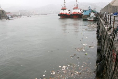 Zonguldak Limanı Çöple Doldu