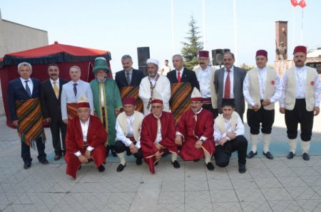 Zonguldak Valisi, ustalığı erdiği için 'şed' kuşandı