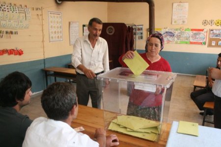 Zonguldak'ın Tasmacı Köyü'nde Beldeye Bağlanma Referandumu