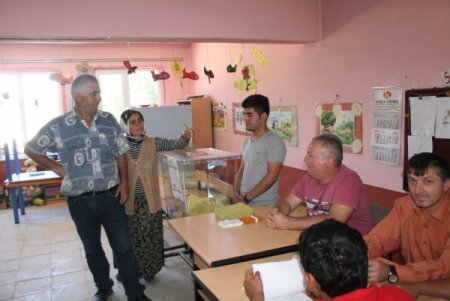 Zonguldak'ın Tasmacı Köyü'nde Beldeye Bağlanma Referandumu