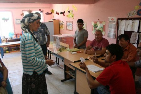 Zonguldak'ın Tasmacı Köyü'nde Beldeye Bağlanma Referandumu
