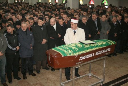 Zonguldaklı İşadamı Hakan Özkan'ın Oğlu 14 Yaşındaki Osman Özkan Toprağa Verildi