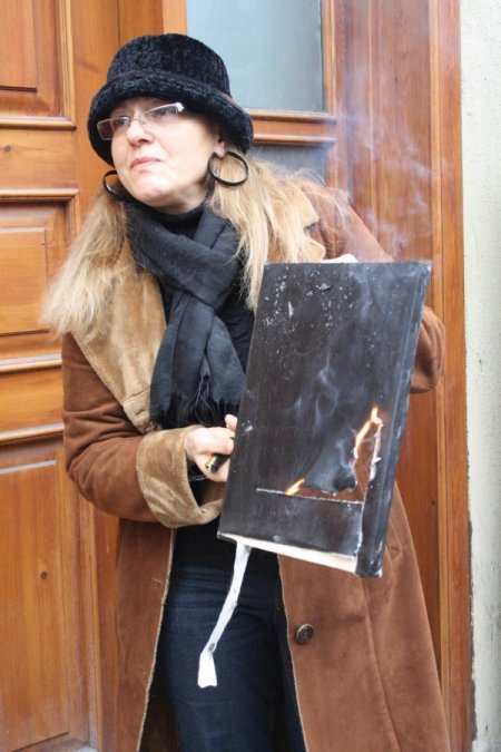 Zonguldaklı Ressamın Tablo Yaktıran İsyanı