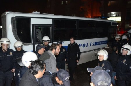 Zonguldak'ta eylem yapan üniversiteli 20 öğrenci gözaltına alındı