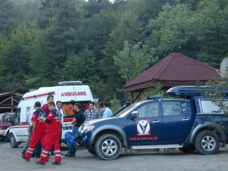 Zonguldak'ta göçükte kalan işçi için umutlu bekleyiş sürüyor