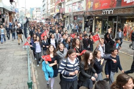 Zonguldak’ta lise öğrencilerinin eylemine tepki