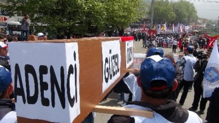 Zonguldak'ta tabutlu işçi bayramı