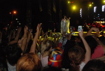 Zonguldak'taki Festivalde Ünlüler Geçidi