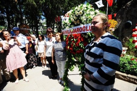 Zübeyde Hanım kabri başında anıldı
