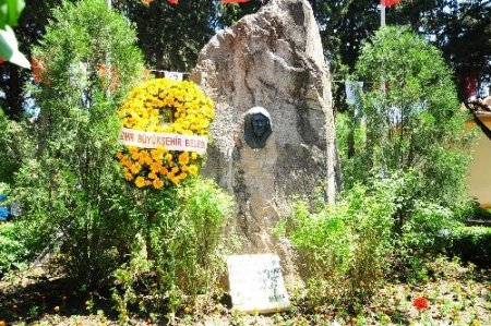 Zübeyde Hanım kabri başında anıldı