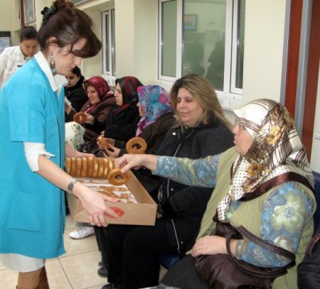 Zübeydehanım Doğumevi'nde Kandil Ve Sevgililer Günü Kutlaması