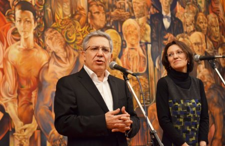 Zülfü Livaneli'nin son romanı serenat eşliğinde tanıtıldı