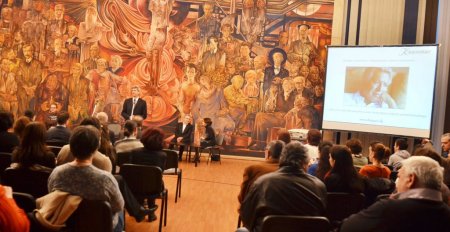 Zülfü Livaneli'nin son romanı serenat eşliğinde tanıtıldı